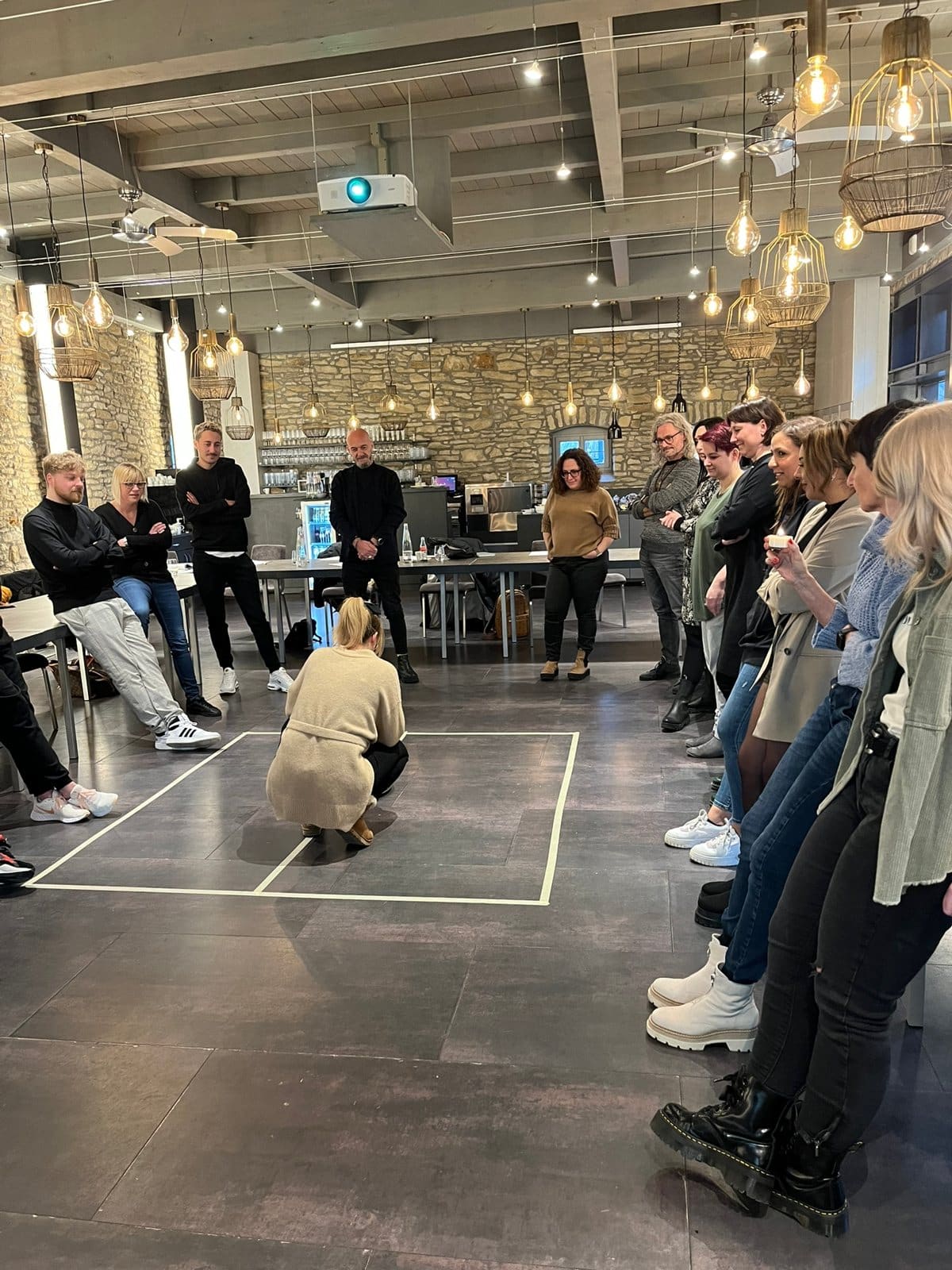 Teilnehmerin im Quadrat